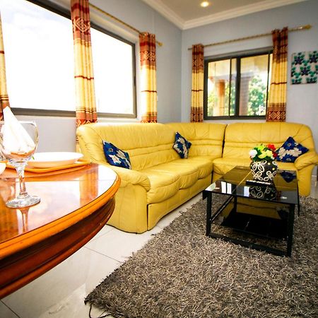 Indigo Cottage And Apartment Kumasi Bagian luar foto
