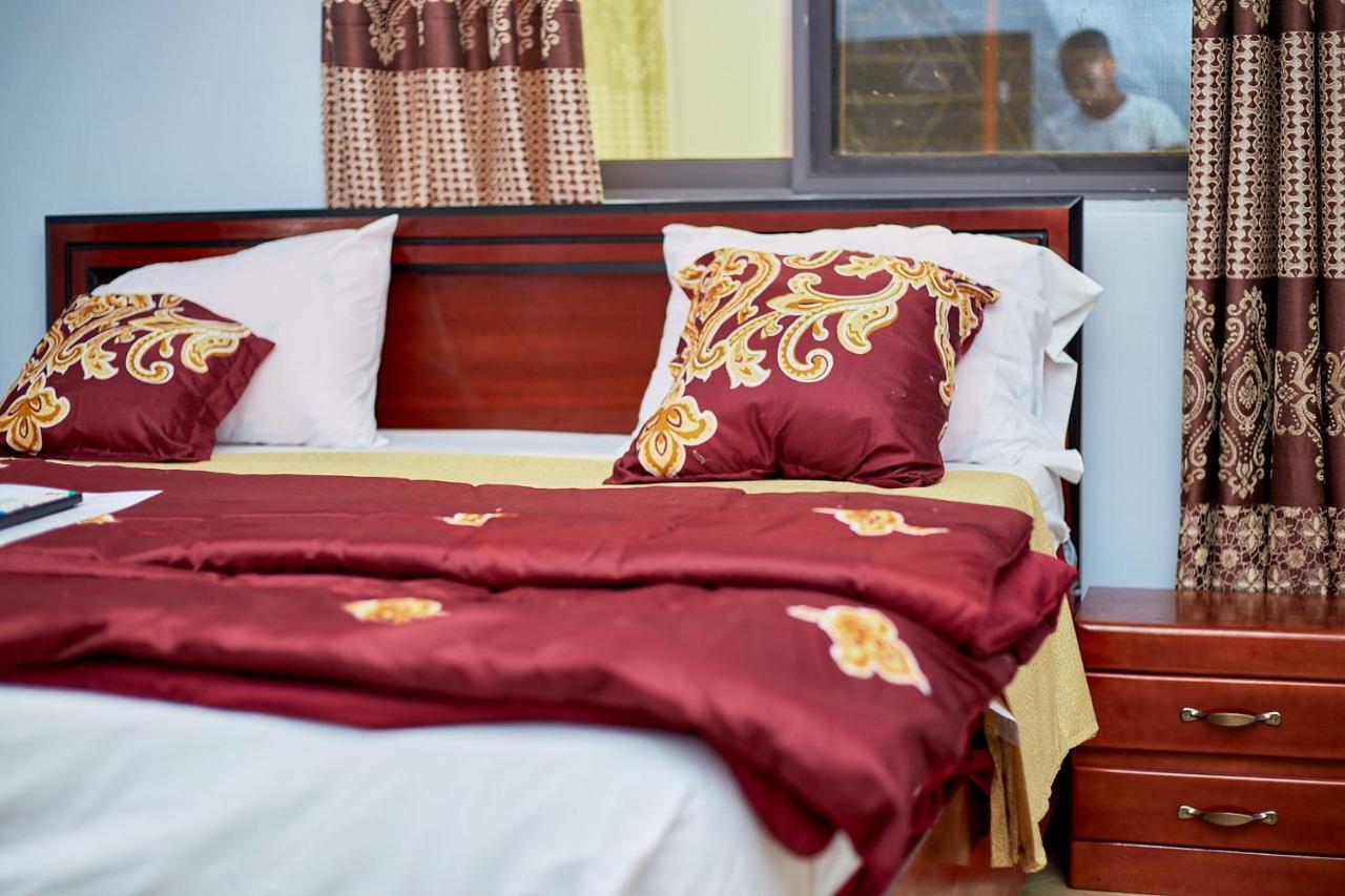Indigo Cottage And Apartment Kumasi Bagian luar foto
