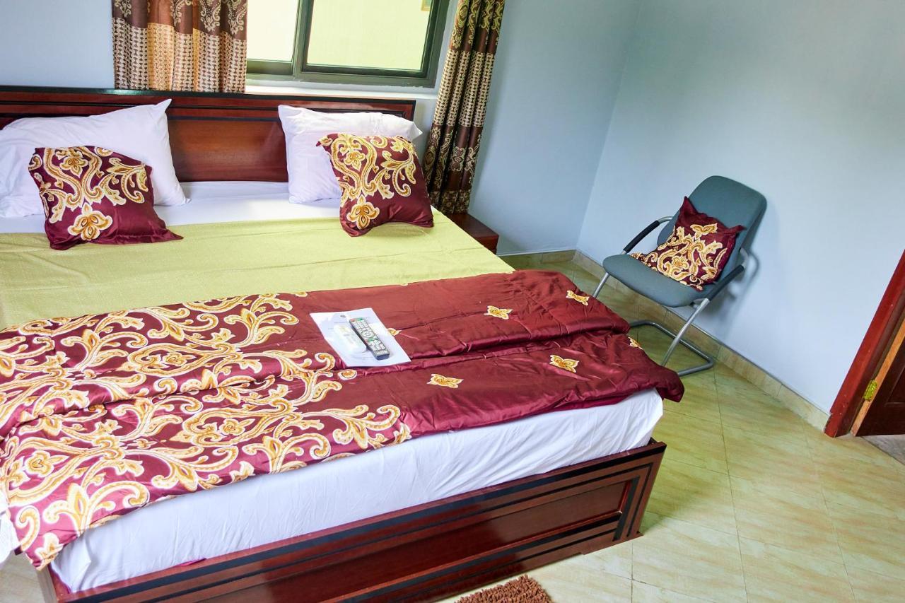 Indigo Cottage And Apartment Kumasi Bagian luar foto
