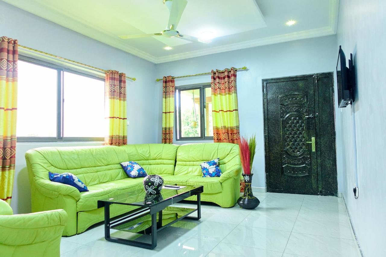 Indigo Cottage And Apartment Kumasi Bagian luar foto