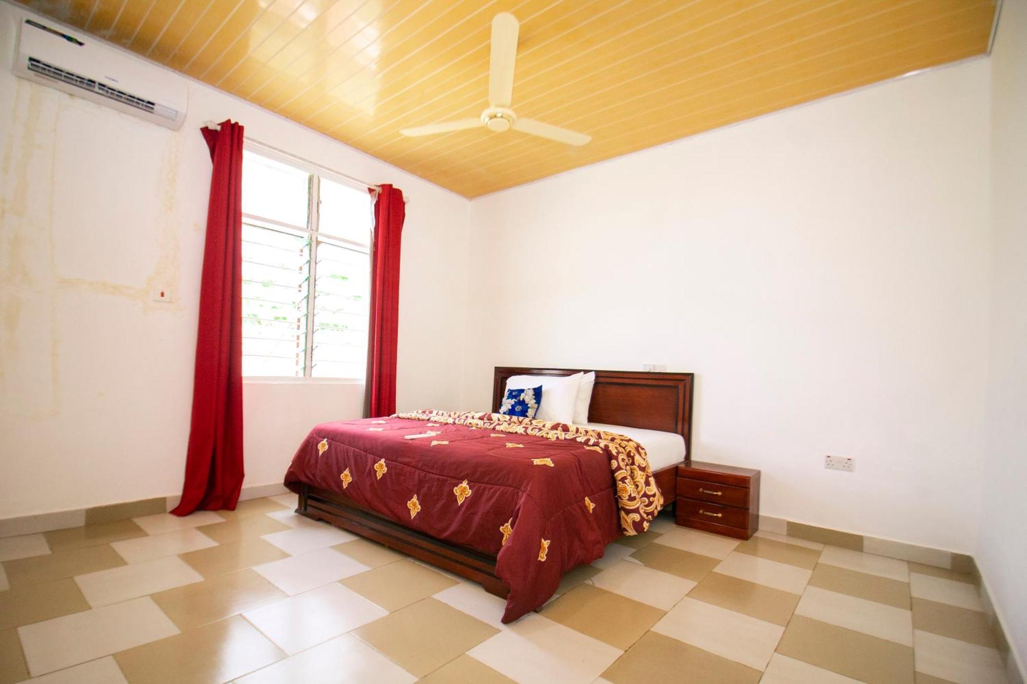 Indigo Cottage And Apartment Kumasi Bagian luar foto