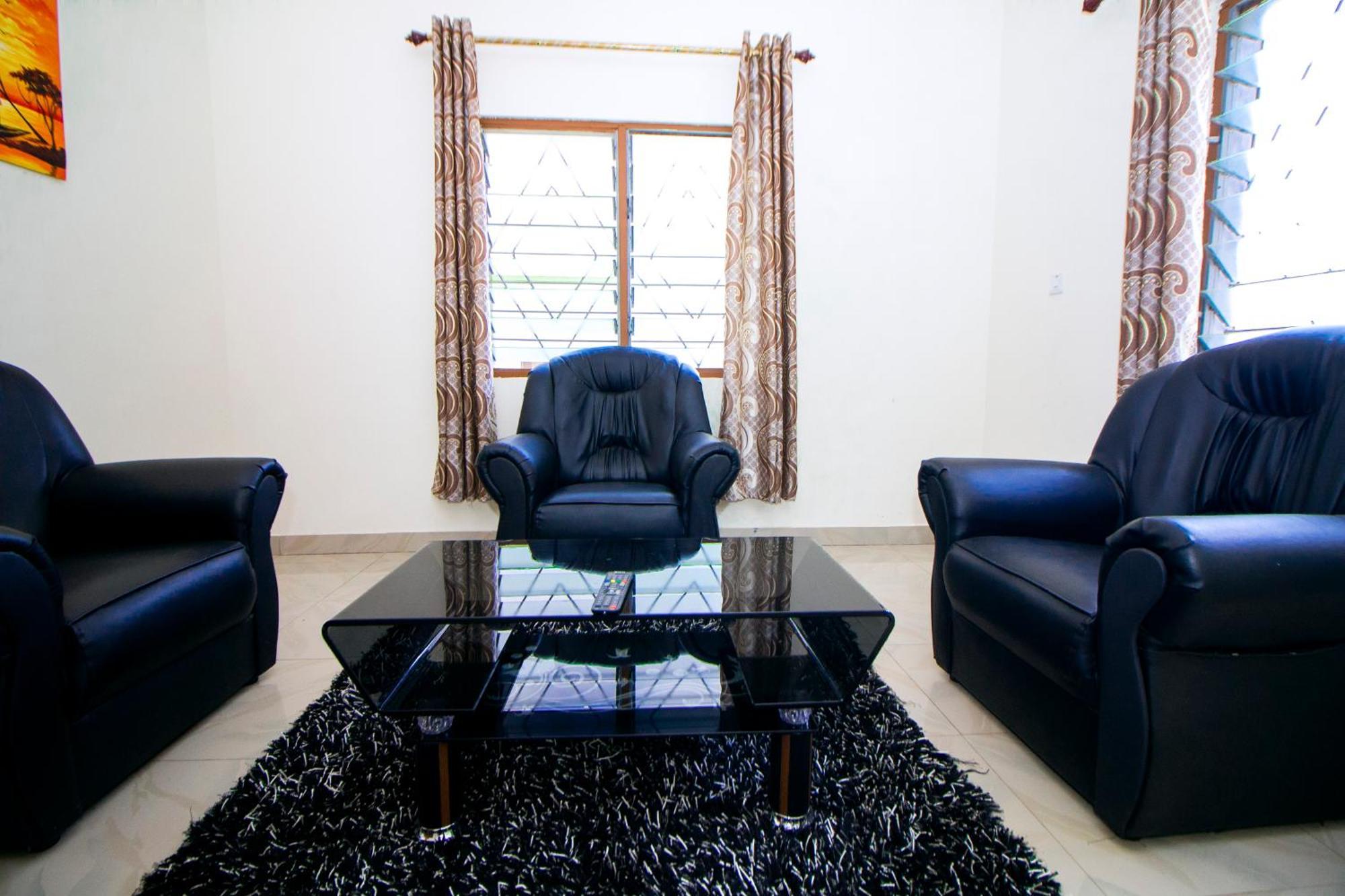 Indigo Cottage And Apartment Kumasi Bagian luar foto