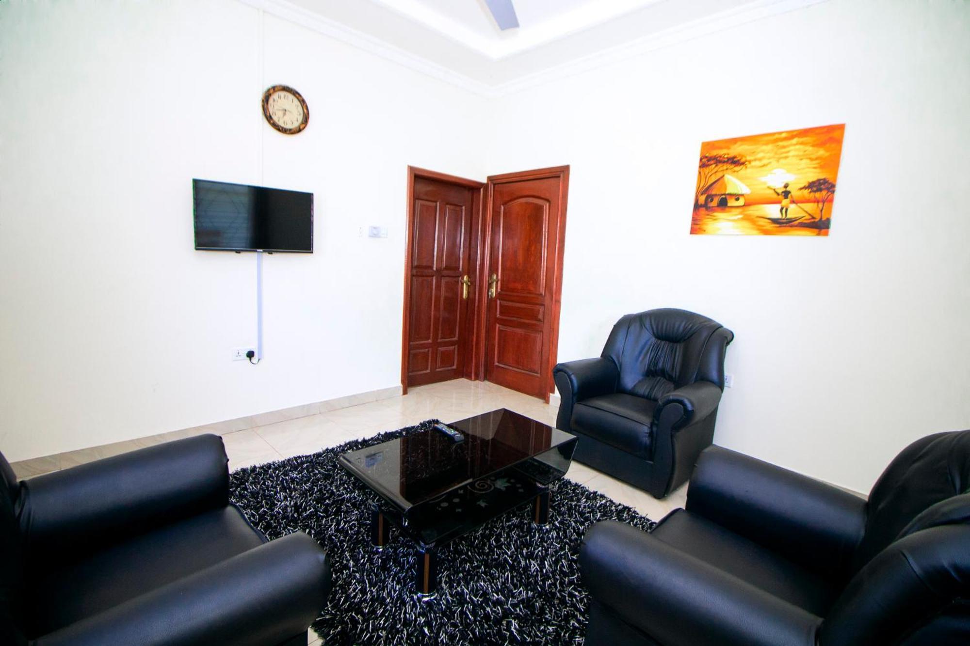 Indigo Cottage And Apartment Kumasi Bagian luar foto