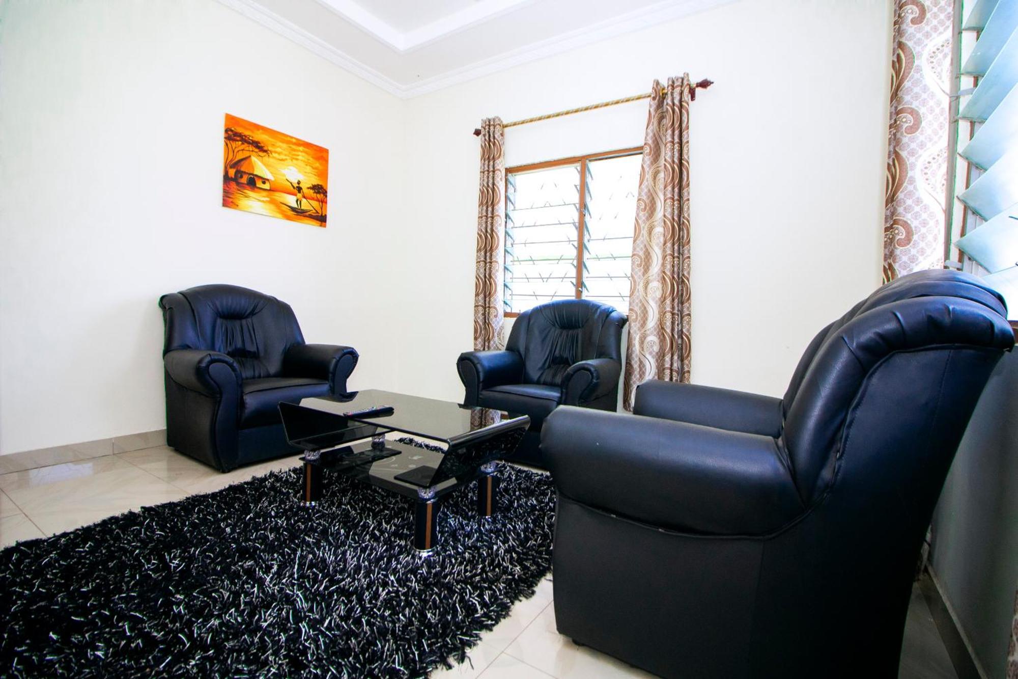 Indigo Cottage And Apartment Kumasi Bagian luar foto