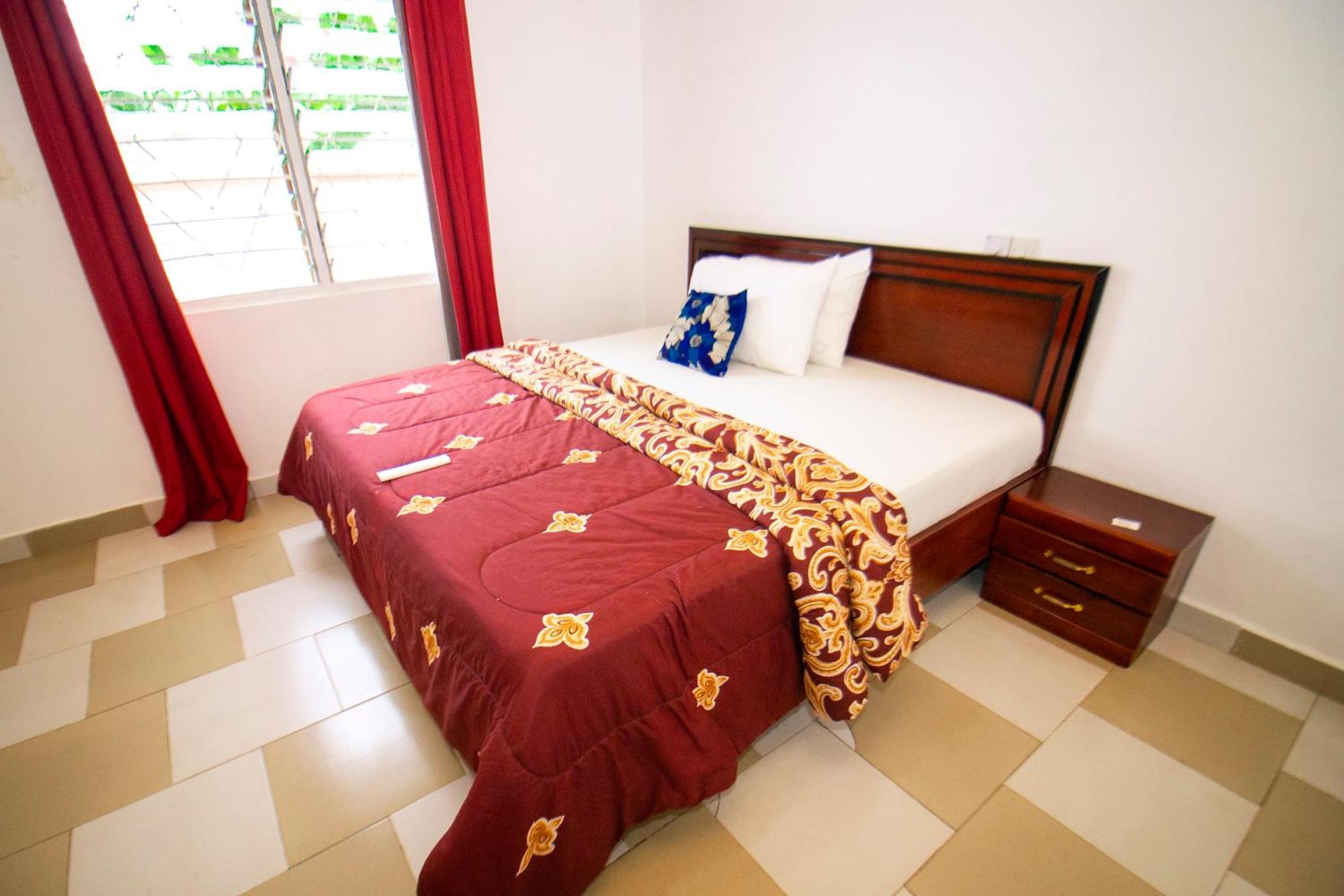 Indigo Cottage And Apartment Kumasi Bagian luar foto