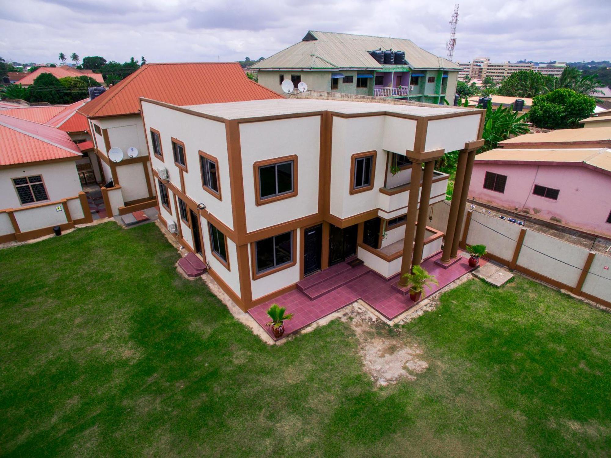 Indigo Cottage And Apartment Kumasi Bagian luar foto